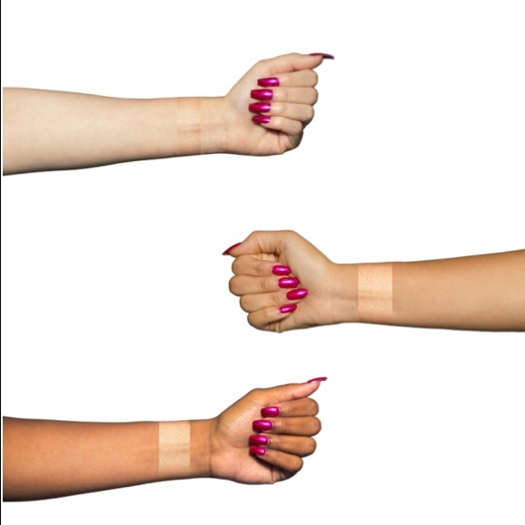 Club Daddy Big Glow Energy Highlighter - Picture 4 of 6